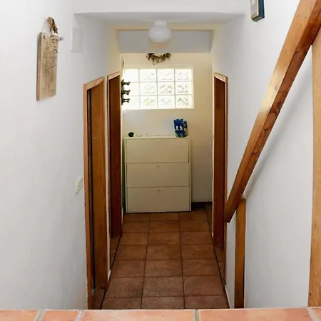 Summer Pentagon Apartment